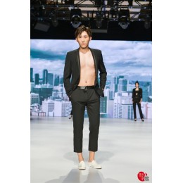 MDBS002 model shows close-fitting suit jacket real man model slim man suit hk center MDBS002 model shows close-fitting suit jacket real man model slim man suit hk center